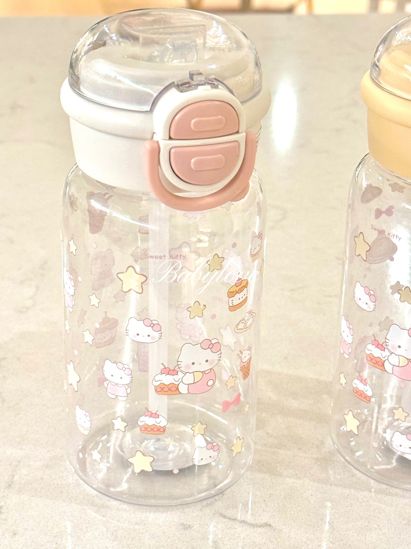 Hello Kitty Food-Grade Plastic Water Bottle with Straw 🌸✨