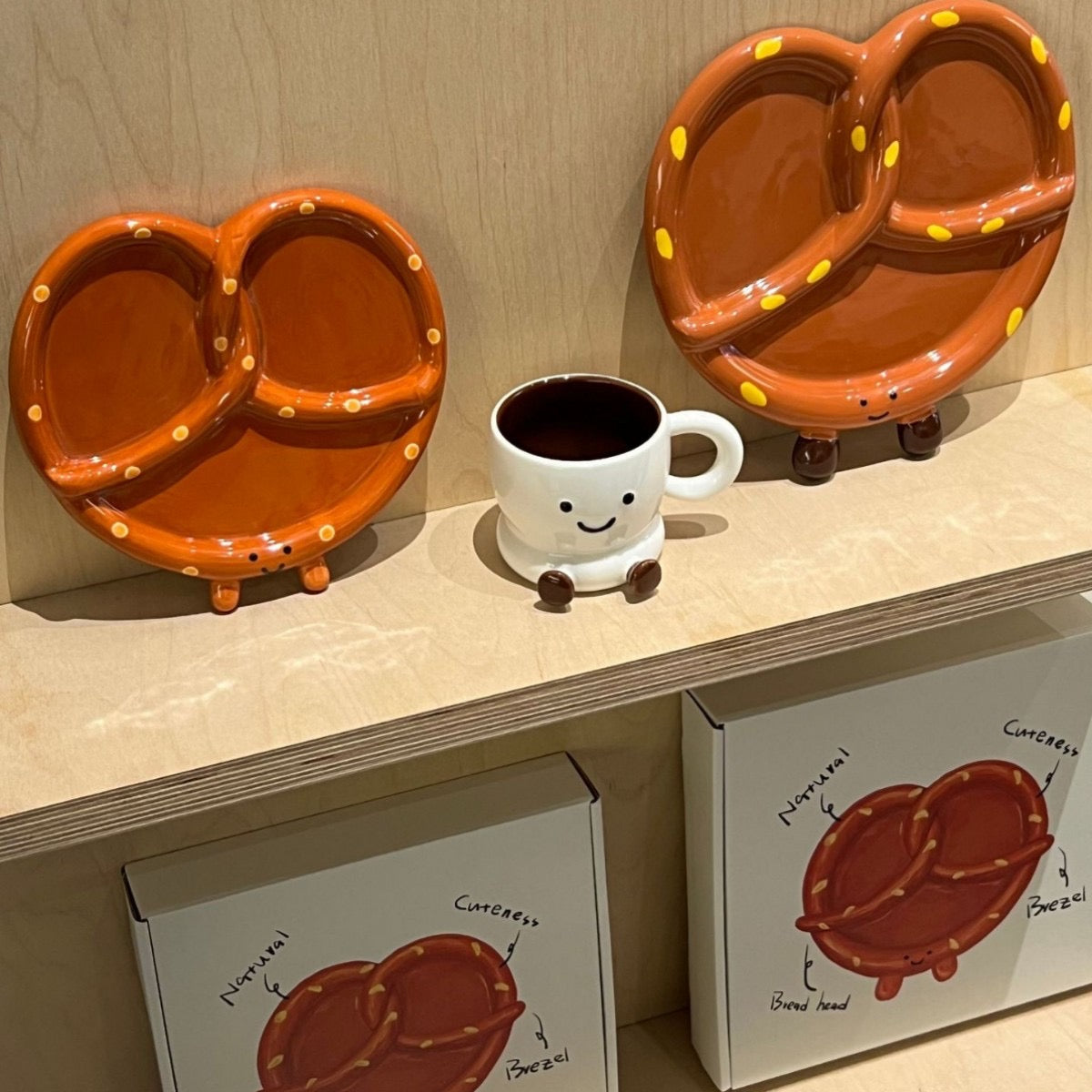 Cute Pretzel-Shaped Section Plate | Cartoon Bread Design