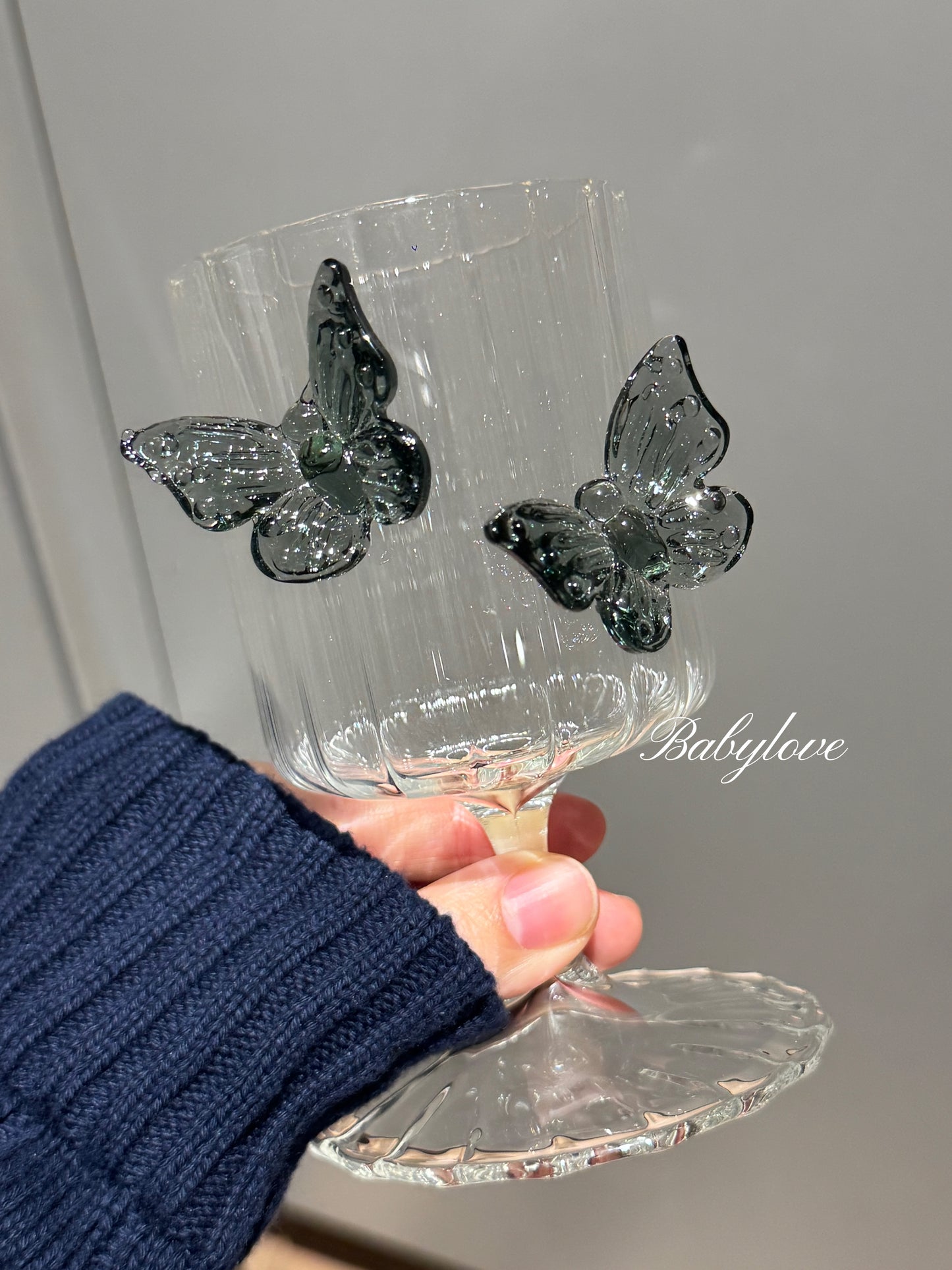 Elegant Butterfly Crystal Wine Glass – Romantic Goblet for Special Occasions
