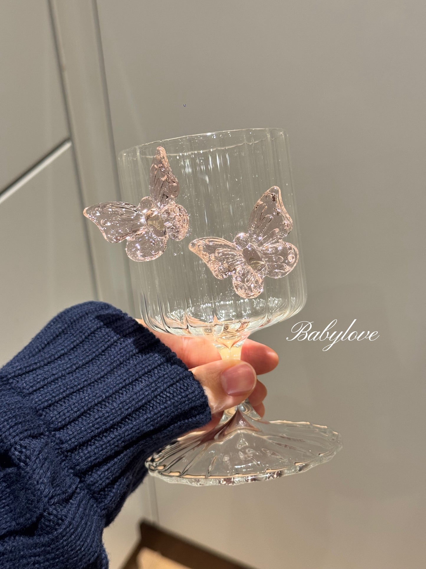 Elegant Butterfly Crystal Wine Glass – Romantic Goblet for Special Occasions